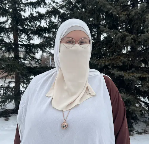 Image of Zaina outside